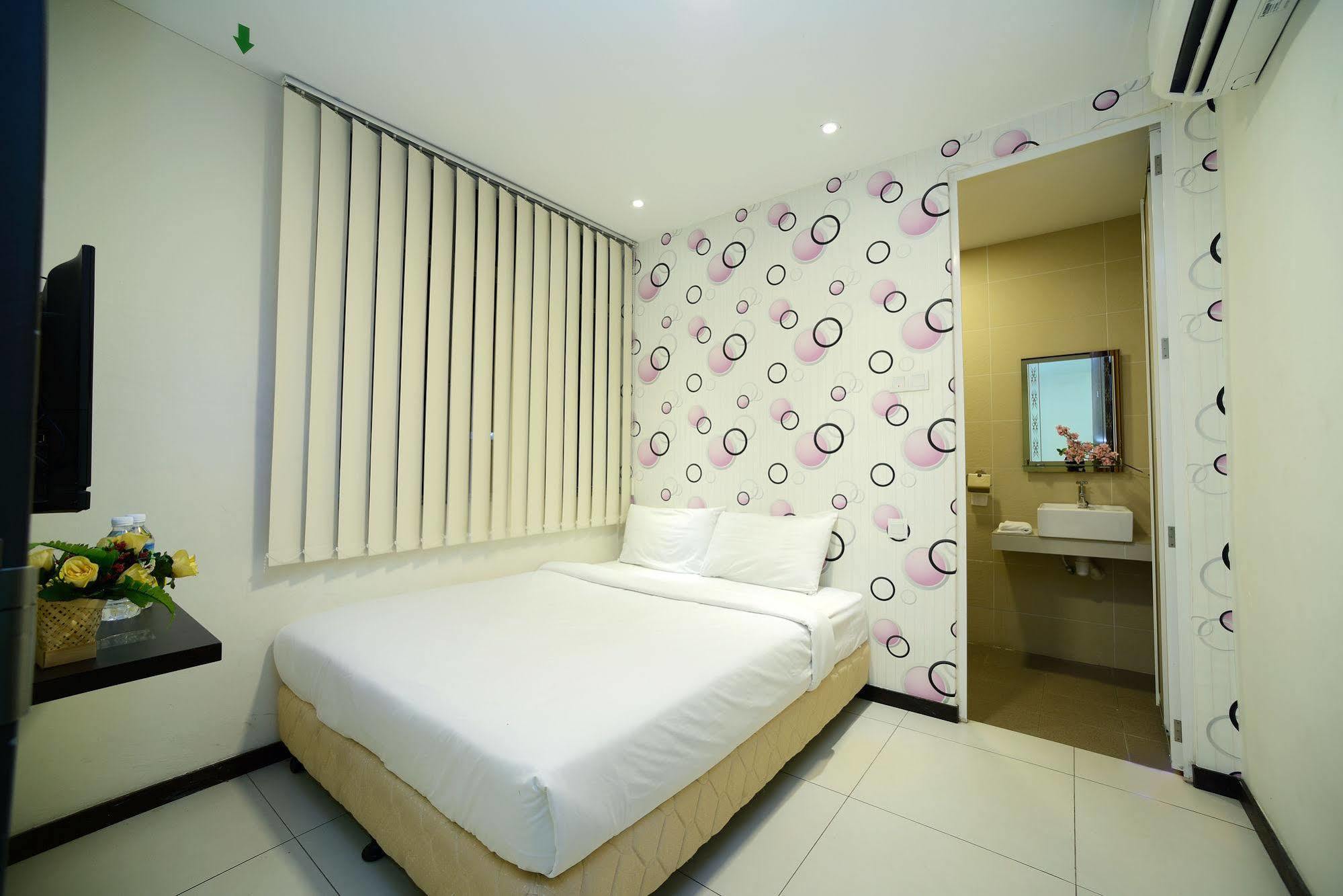 Casa Hotel near KLIA 1 Sepang Esterno foto